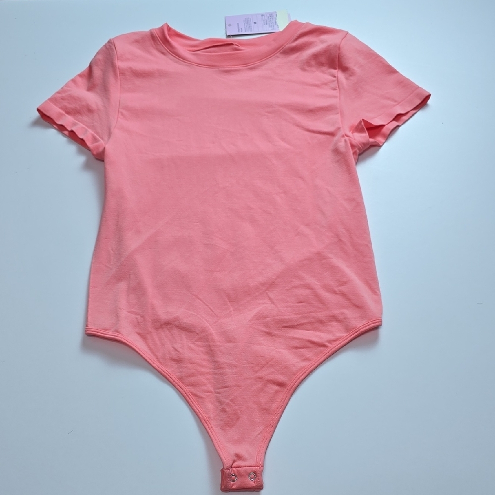 3/$15 Wild Fable - Junior's Pink Short Sleeve Seamless Bodysuit Size Medium